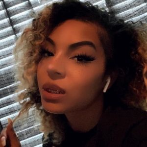 Meet your Posher, Destiny